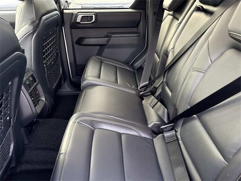 New 2025 Ford Bronco Badlands w/ Sasquatch Package image 18