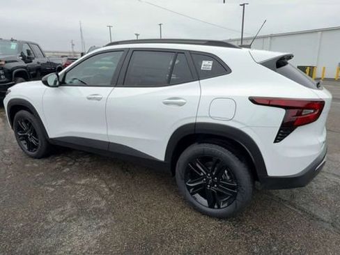 New 2026 Chevrolet Trax ACTIV w/ Sunroof Package FWD image 6