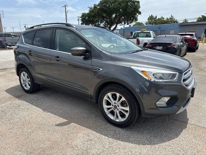 Used 2017 Ford Escape SE w/ Equipment Group 201A