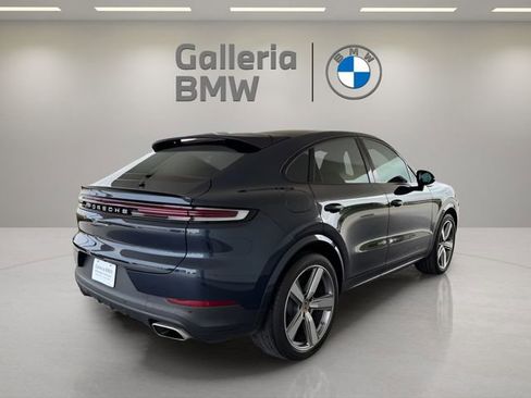Used 2024 Porsche Cayenne Coupe AWD/4WD image 7