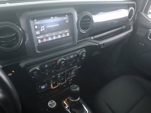Used 2022 Jeep Gladiator Sport image 24