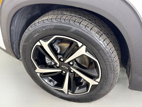 Used 2023 Chevrolet TrailBlazer RS w/ Technology Package AWD/4WD image 31