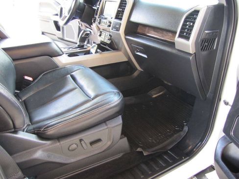 Used 2019 Ford F150 Lariat AWD/4WD image 22