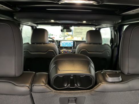 New 2026 Jeep Wrangler Unlimited Rubicon 392 w/ Quick Order Package 27X Moab image 9