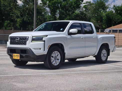 Used 2022 Nissan Frontier SV w/ SV Premium Package RWD image 8