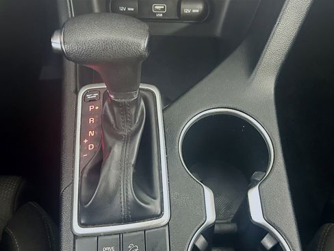 Used 2020 Kia Sportage LX image 24
