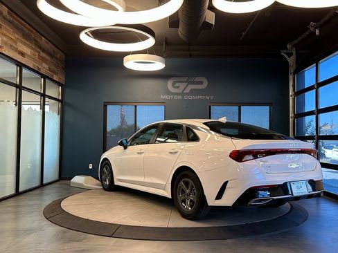 Used 2022 Kia K5 LXS image 5