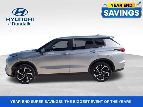 Used 2023 Mitsubishi Outlander SE image 11