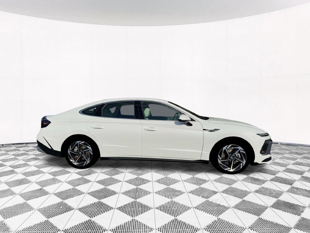 New 2026 Hyundai Sonata SEL FWD image 12