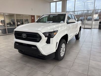New 2025 Toyota Tacoma SR5