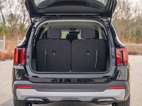 New 2026 Kia Sorento LX FWD image 11