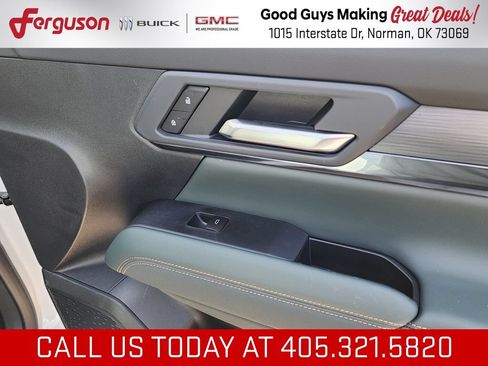 New 2026 GMC Terrain AT4 w/ Convenience Package III AWD/4WD image 39