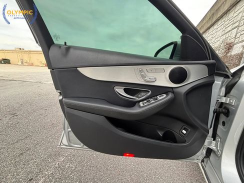 Used 2018 Mercedes-Benz C 300 4MATIC Sedan image 39