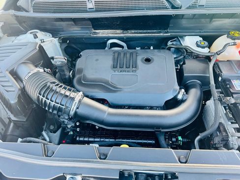 Used 2023 GMC Acadia SLE w/ Driver Convenience Package image 43