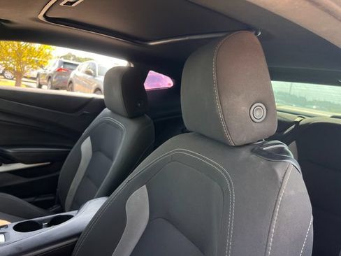 Used 2017 Chevrolet Camaro SS RWD image 12