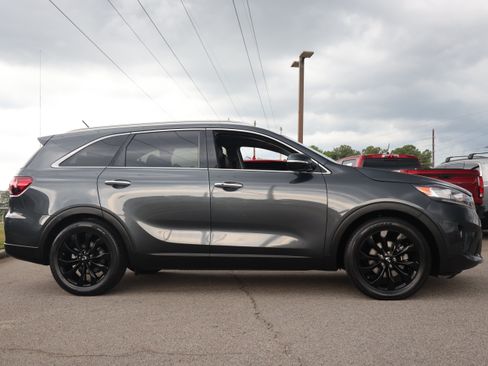 Used 2020 Kia Sorento EX FWD image 6