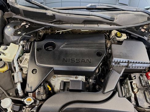 Used 2018 Nissan Altima 2.5 SV FWD image 32