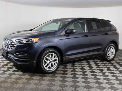 Used 2022 Ford Edge SE image 5