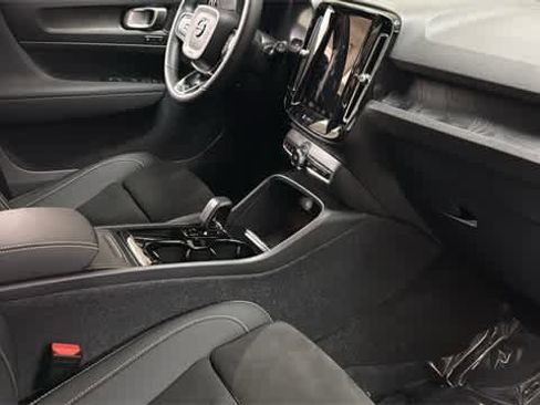 Used 2023 Volvo XC40 Recharge Ultimate w/ Protection Package Premier image 62