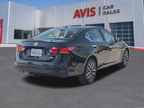 Used 2025 Nissan Altima 2.5 SV AWD/4WD image 6