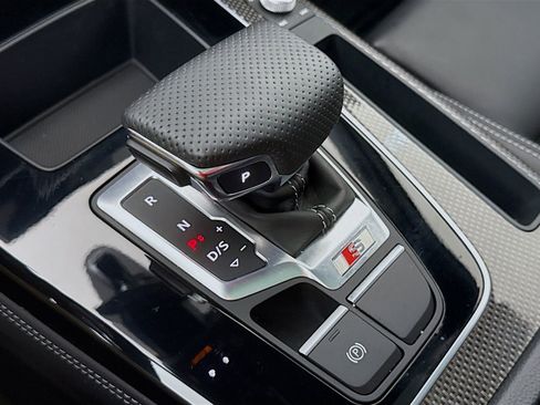 Certified 2025 Audi SQ5 Premium Plus w/ Premium Plus Package image 20