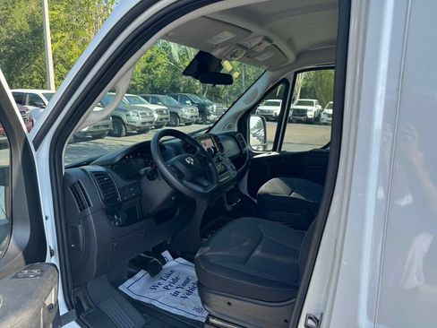 Used 2025 RAM ProMaster 2500 w/ U-Haul Equipment Group FWD image 3
