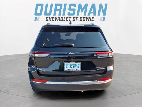 Used 2023 Jeep Grand Cherokee Laredo AWD/4WD image 4