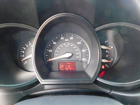 Used 2014 Kia Rio LX FWD image 17