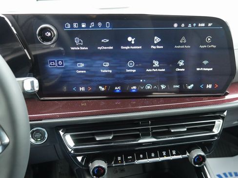 New 2026 Chevrolet Traverse Z71 w/ Enhanced Driving Package image 16