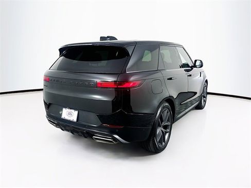 Used 2025 Land Rover Range Rover Sport SE image 5