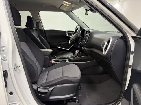 Used 2022 Kia Soul LX w/ Technology Package image 24