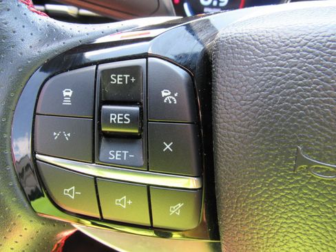 Used 2025 Ford Explorer ST-Line AWD/4WD image 21
