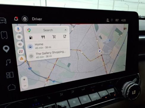 Used 2025 GMC Canyon Denali AWD/4WD image 14