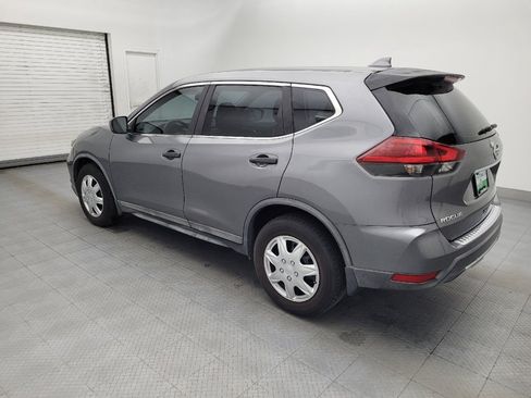 Used 2018 Nissan Rogue S FWD image 3