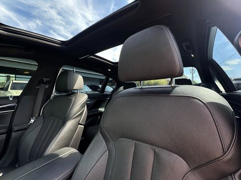 Used 2019 BMW 740i w/ Executive Package RWD image 5