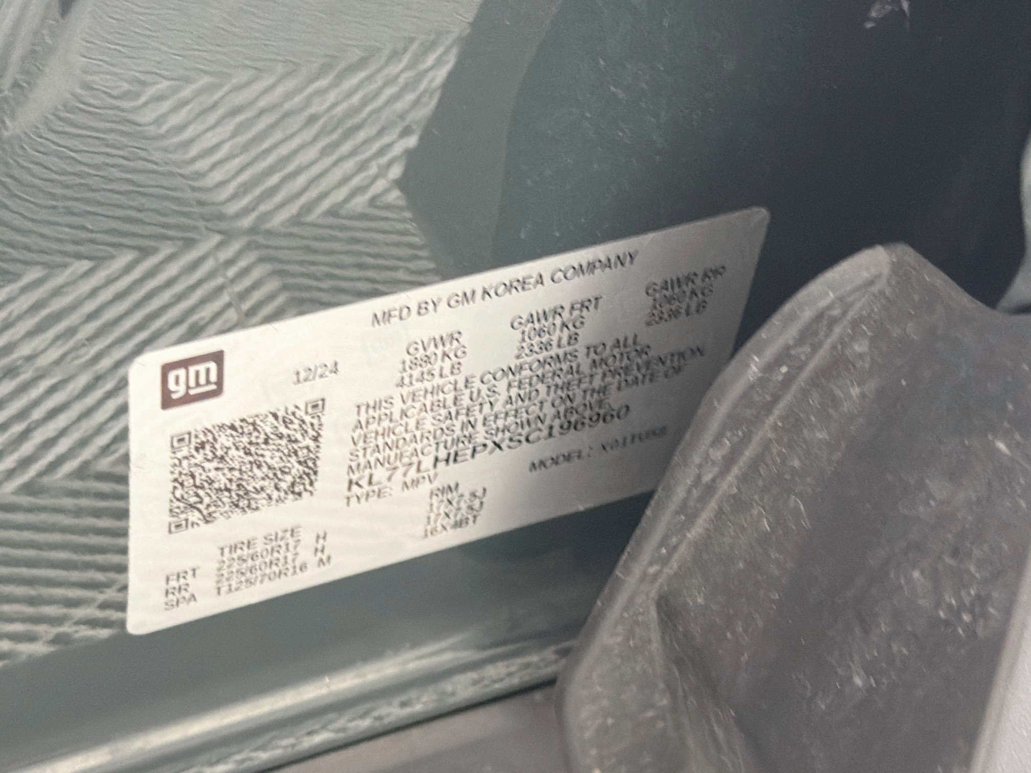 Used 2025 Chevrolet Trax LT FWD image 12