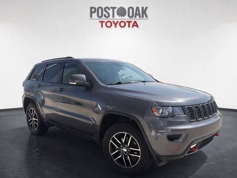 Used 2017 Jeep Grand Cherokee Trailhawk image 9