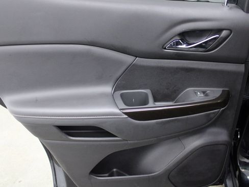 Used 2023 GMC Acadia AT4 image 22