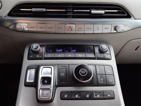 Used 2022 Hyundai Palisade Limited FWD image 34