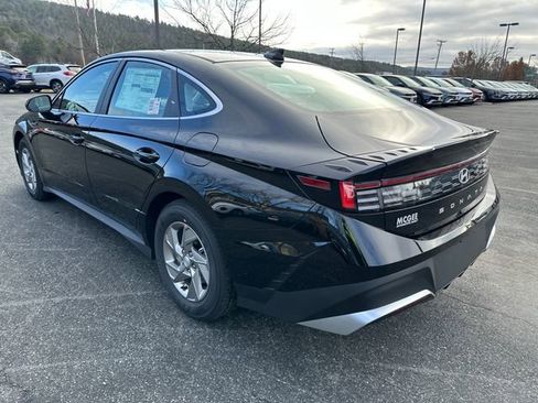 New 2026 Hyundai Sonata SE FWD image 3