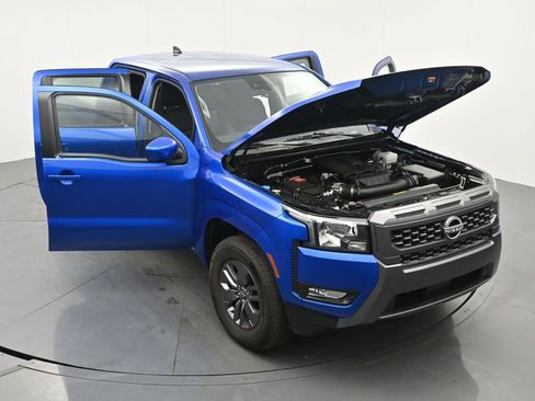 Used 2025 Nissan Frontier SV w/ SV Convenience Package RWD image 34