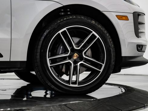 Used 2021 Porsche Macan AWD/4WD image 94