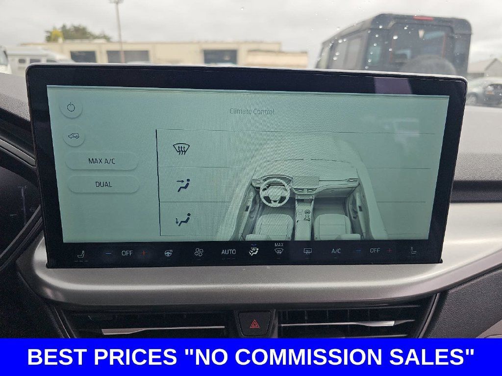Used 2025 Ford Escape SE FWD image 21