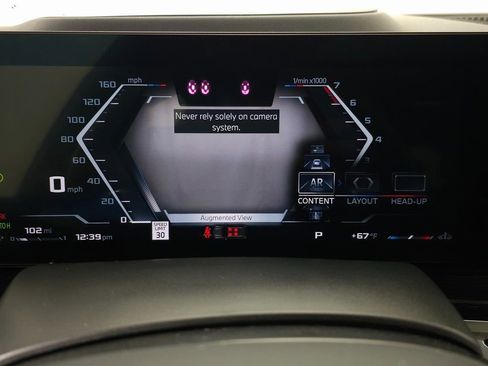 Used 2025 BMW X7 M60i image 25