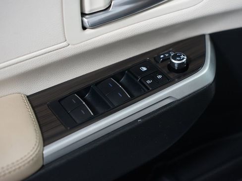 Certified 2023 Toyota Sienna Limited image 35