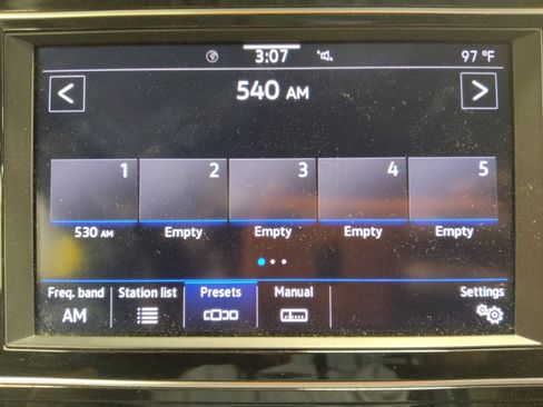 Used 2024 Volkswagen Jetta SE FWD image 25