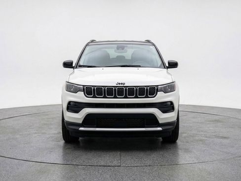 Used 2025 Jeep Compass Limited image 2