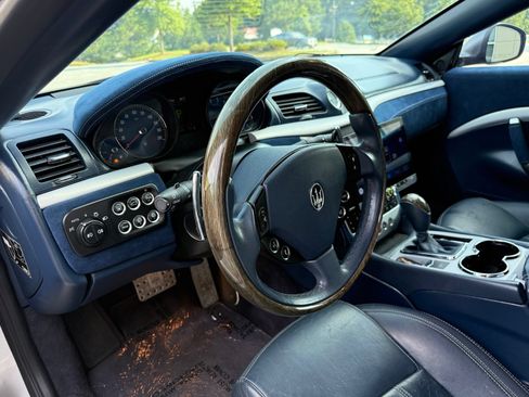 Used 2013 Maserati GranTurismo Convertible RWD image 22