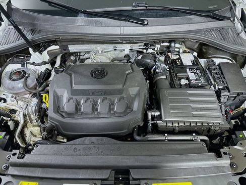 Used 2024 Volkswagen Tiguan Wolfsburg Edition AWD/4WD image 9