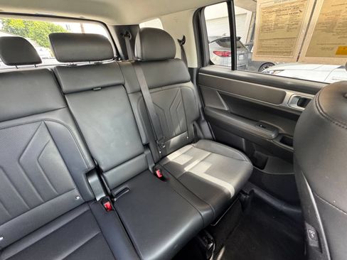 Used 2025 Hyundai Santa Fe SEL AWD/4WD image 40